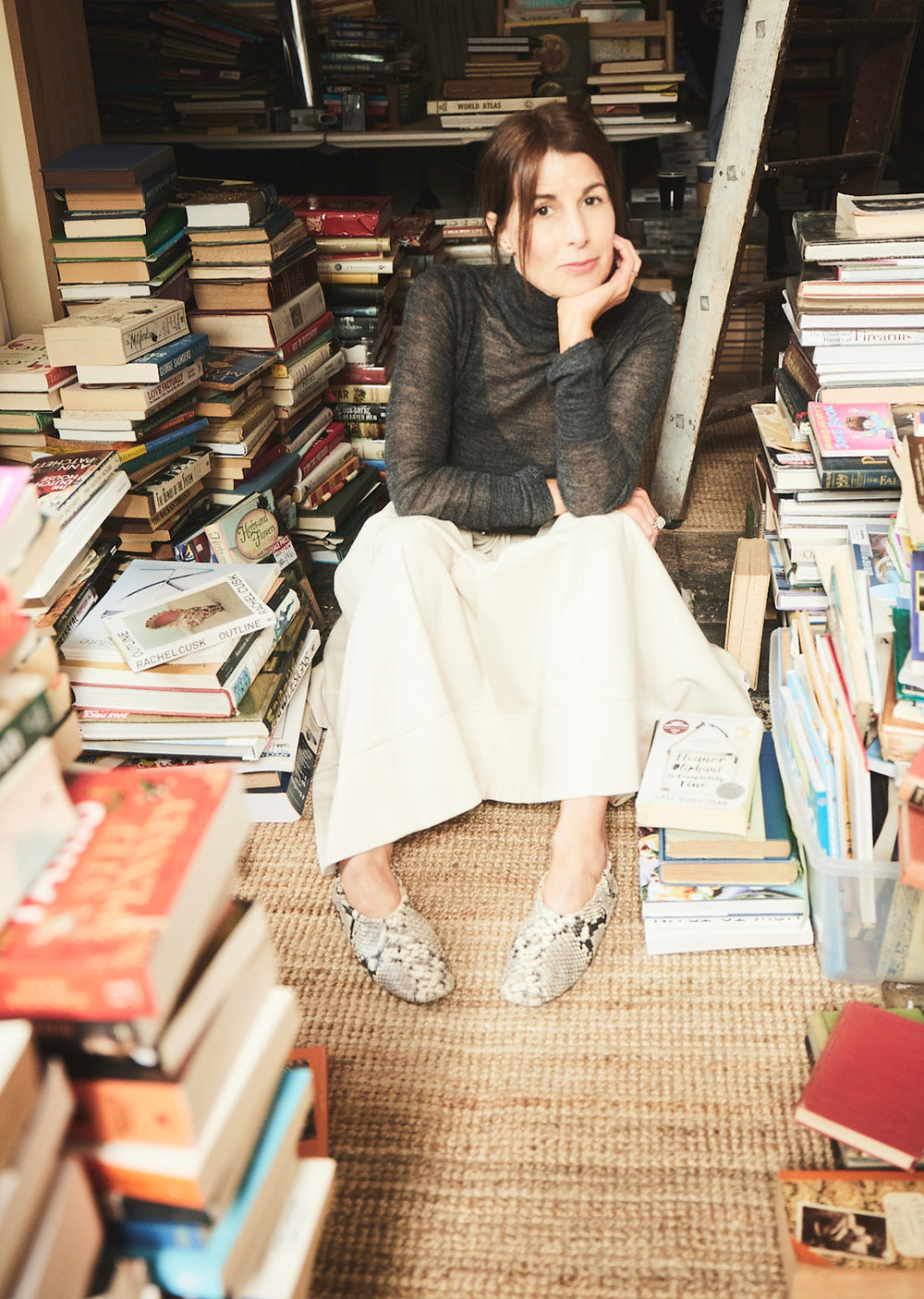 LM WOMAN / MEG MASON